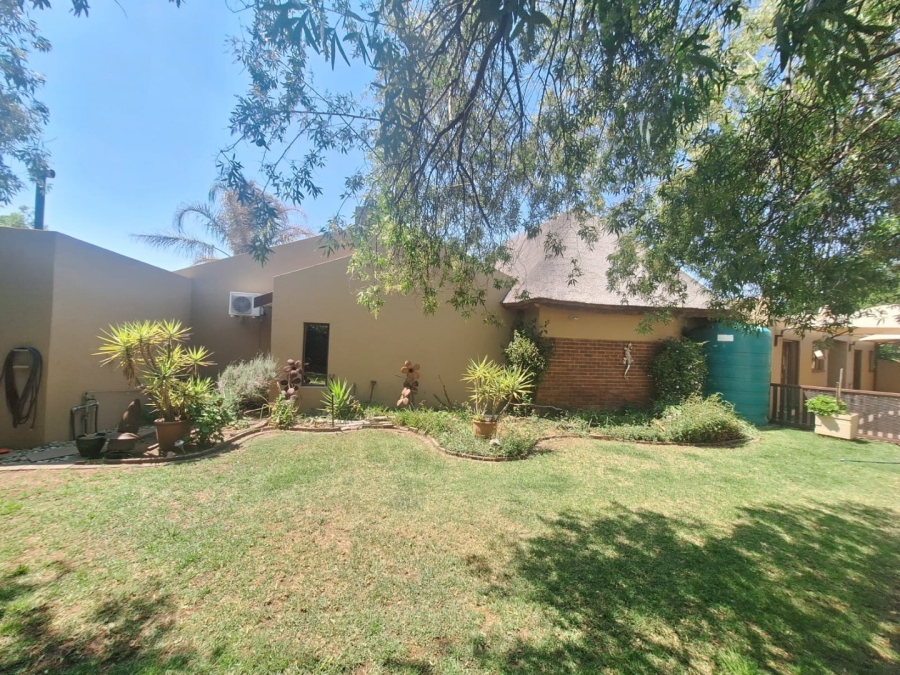 3 Bedroom Property for Sale in Pellissier Free State